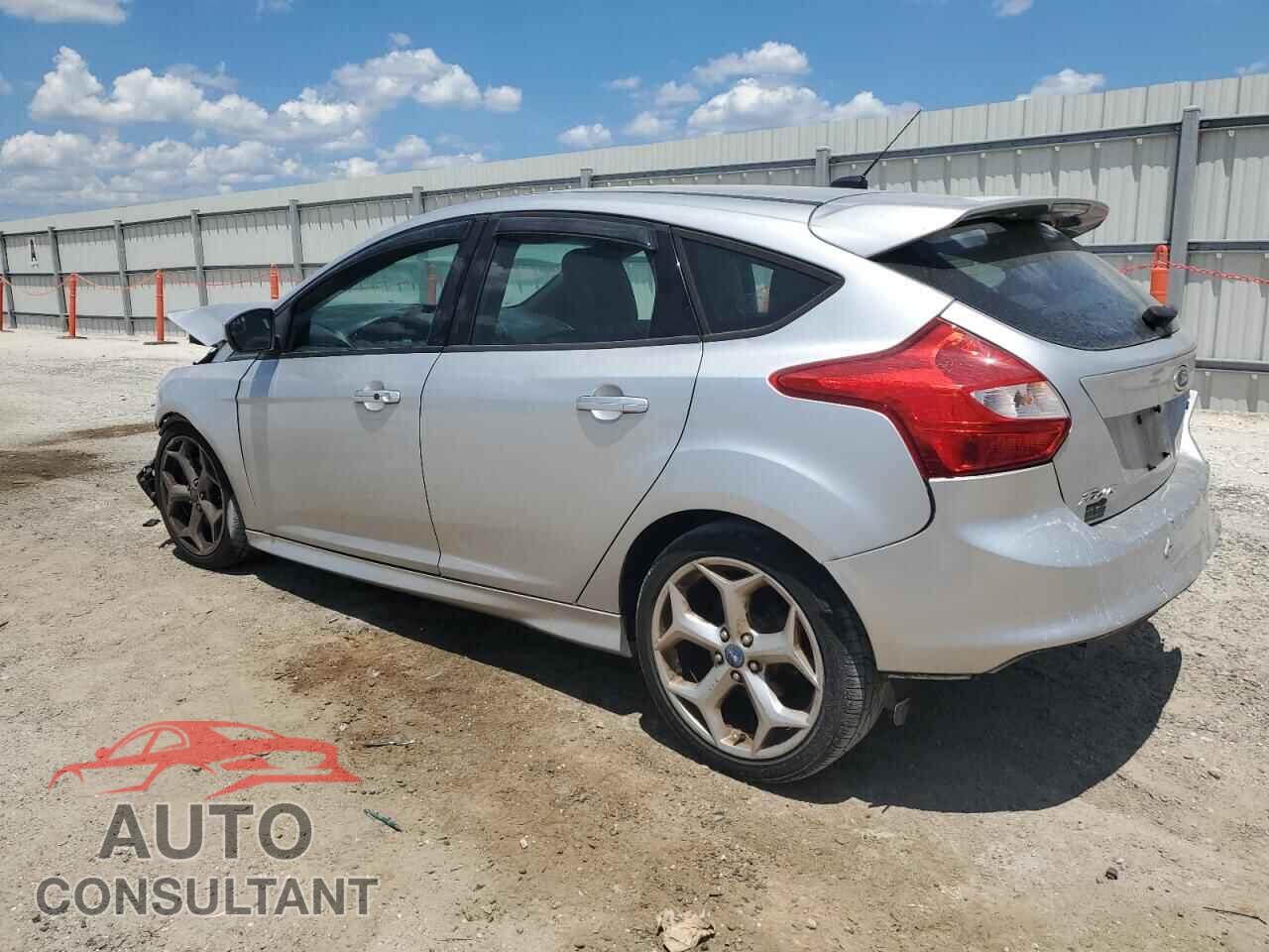 FORD FOCUS 2013 - 1FADP3L91DL185730