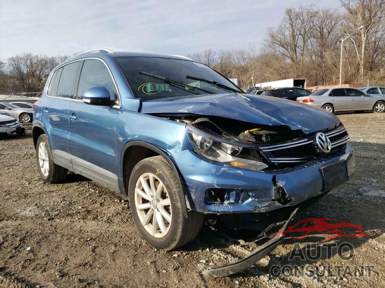 VOLKSWAGEN TIGUAN 2017 - WVGRV7AX0HW504355