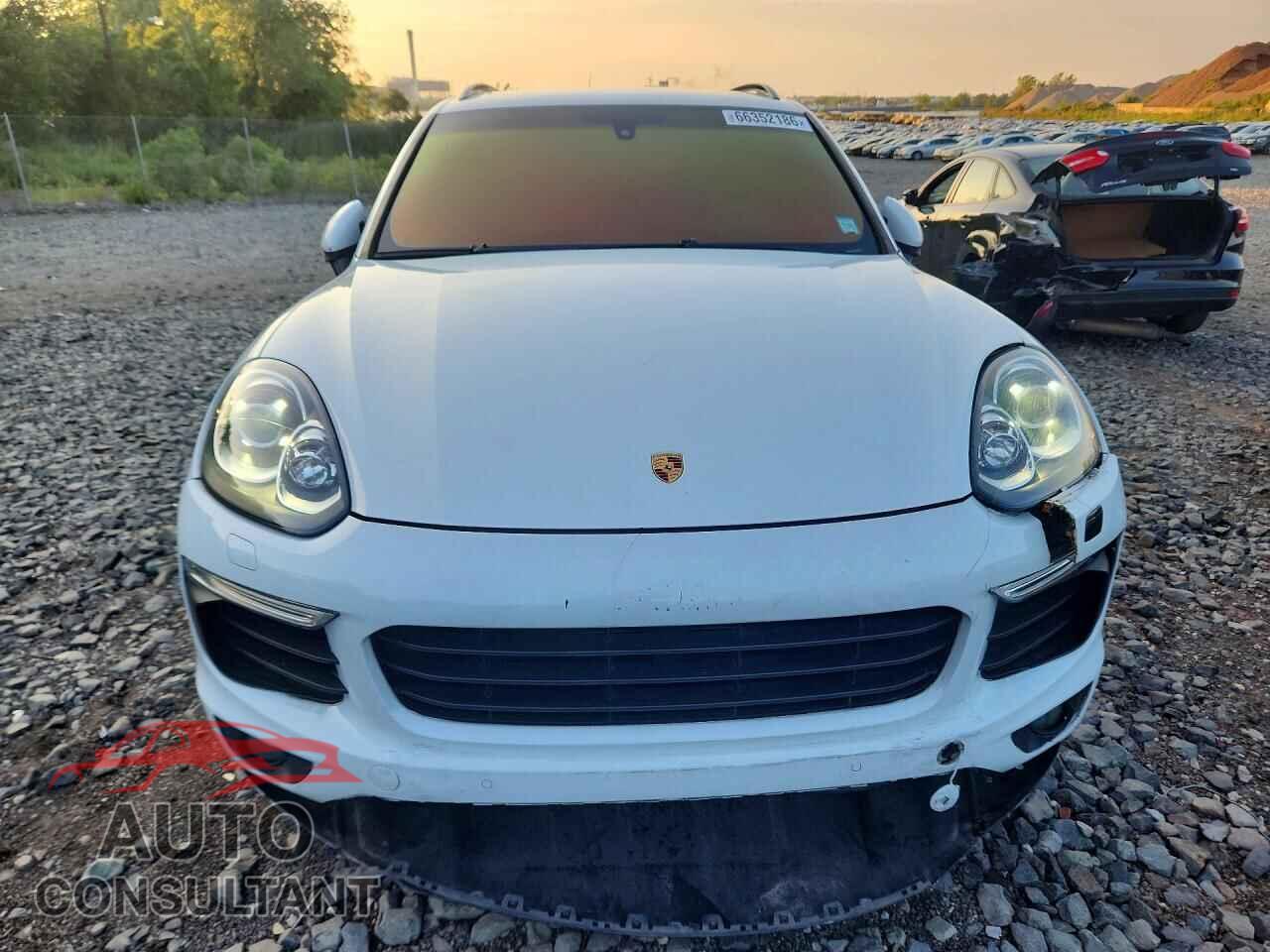 PORSCHE CAYENNE 2017 - WP1AE2A25HLA71480