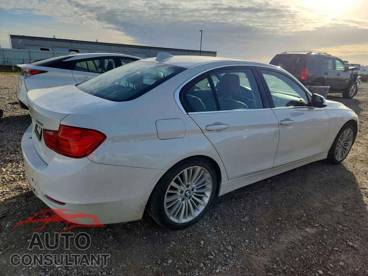 BMW 3 SERIES 2013 - WBA3B3C53DF530740