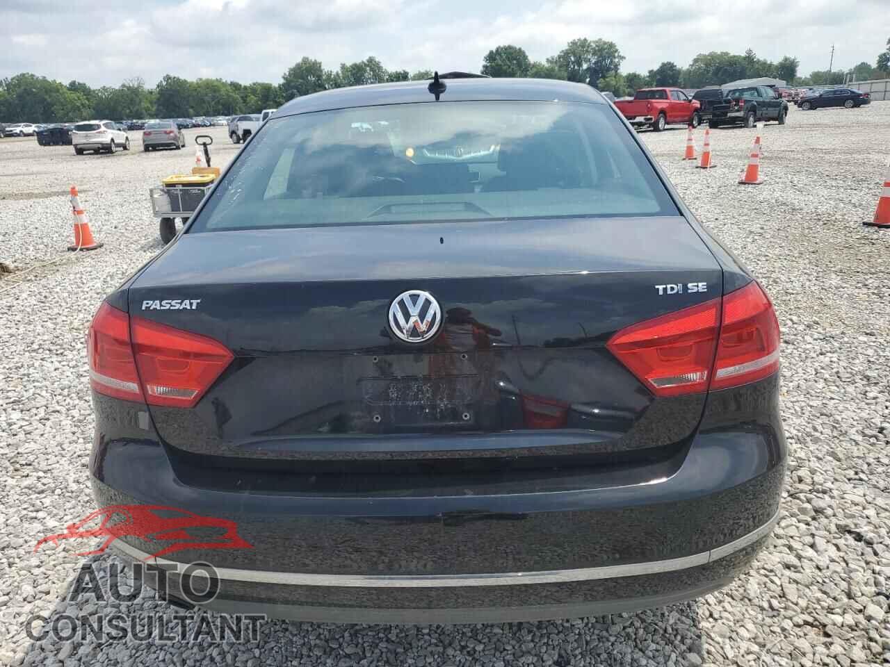 VOLKSWAGEN PASSAT 2013 - 1VWBN7A32DC089874