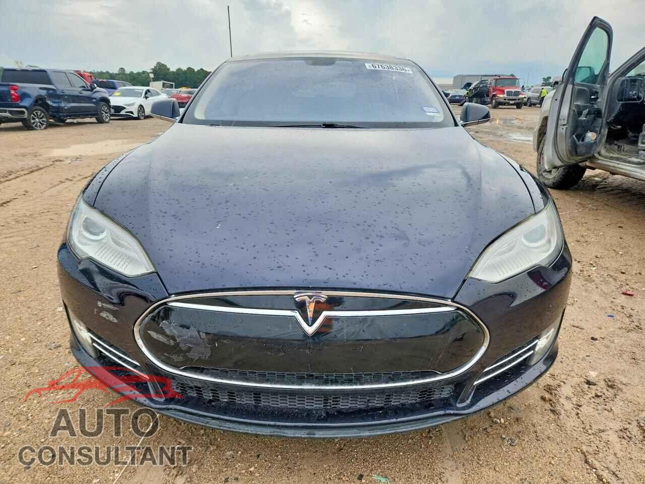 TESLA MODEL S 2012 - 5YJSA1CPXCFP01817