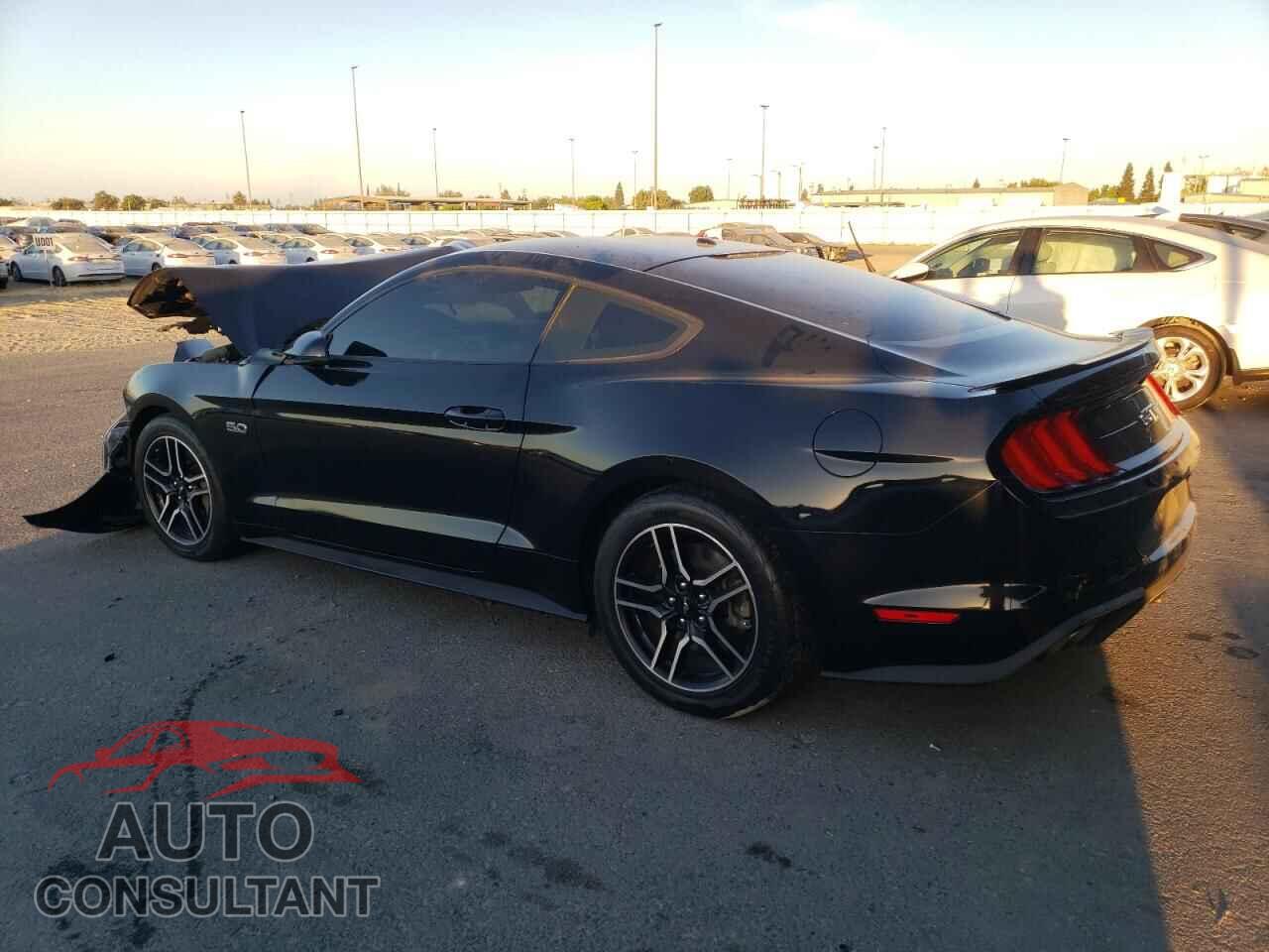 FORD MUSTANG 2018 - 1FA6P8CF9J5117557