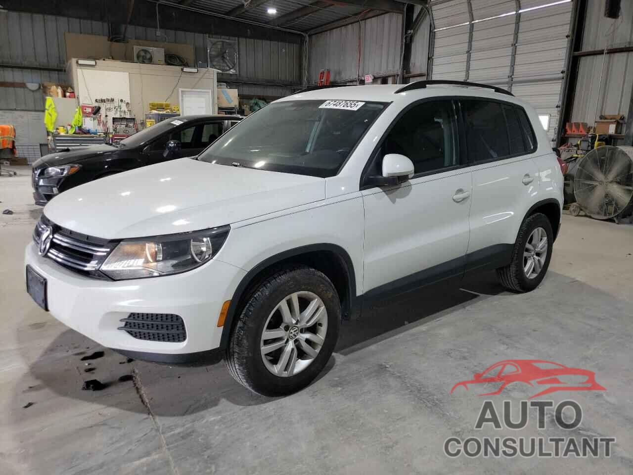 VOLKSWAGEN TIGUAN 2016 - WVGAV7AX6GW550994