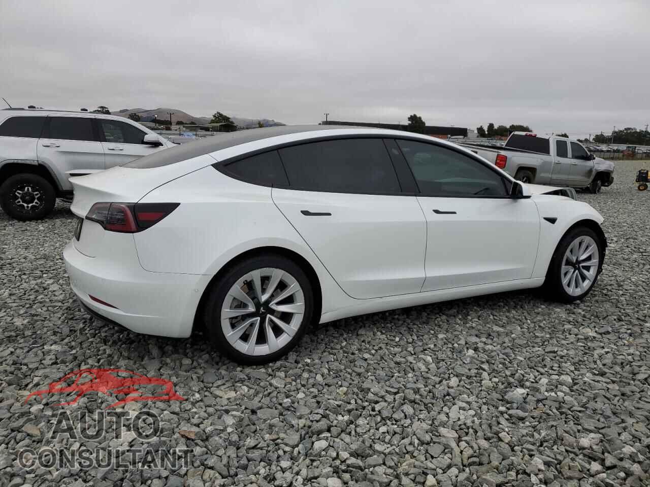 TESLA MODEL 3 2022 - 5YJ3E1EA5NF375199