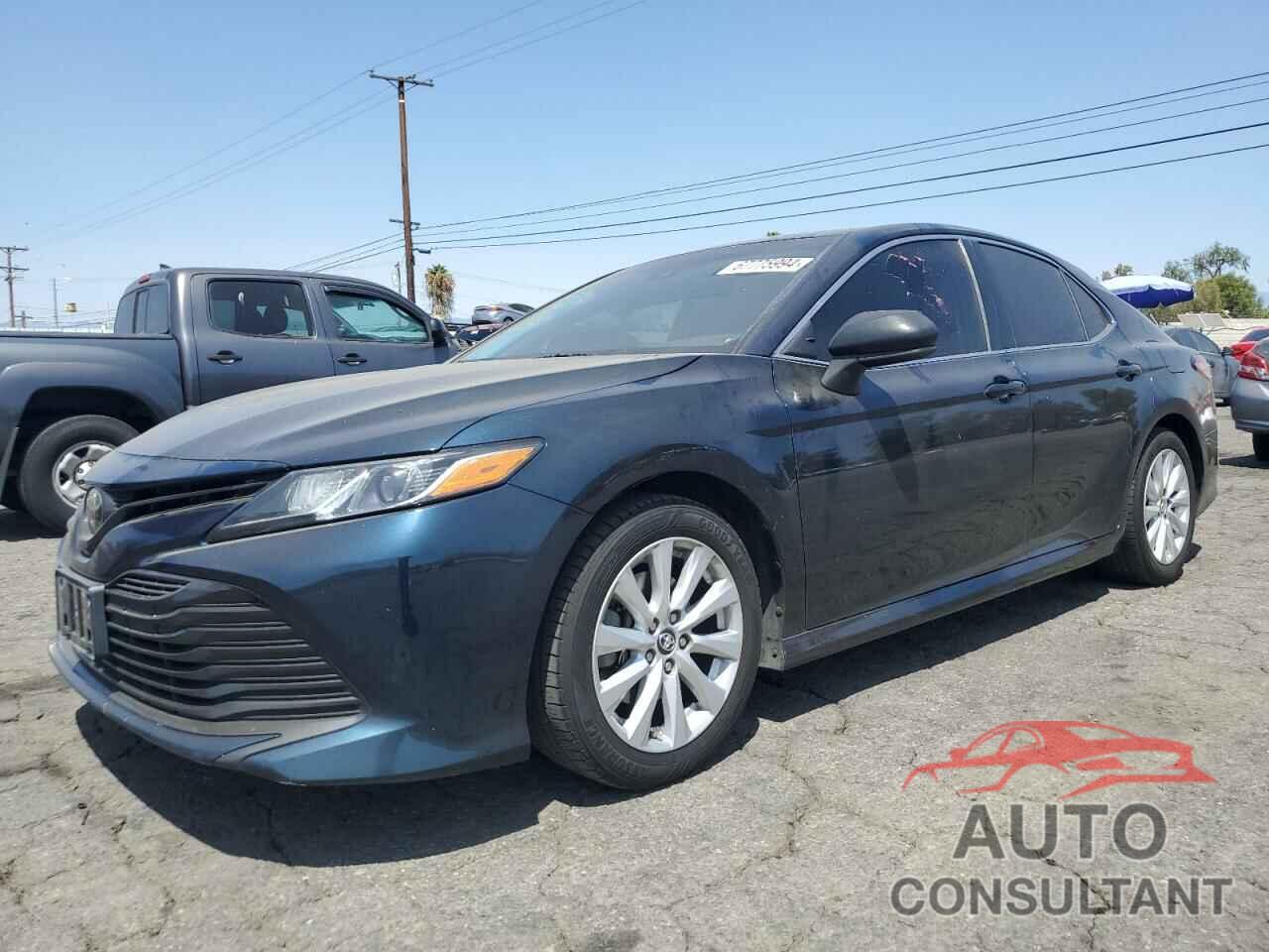 TOYOTA CAMRY 2018 - 4T1B11HK0JU575688