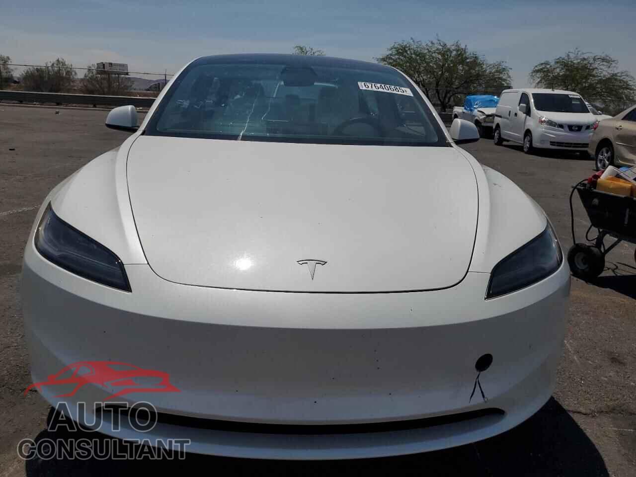 TESLA MODEL 3 2024 - 5YJ3E1EB9RF846236