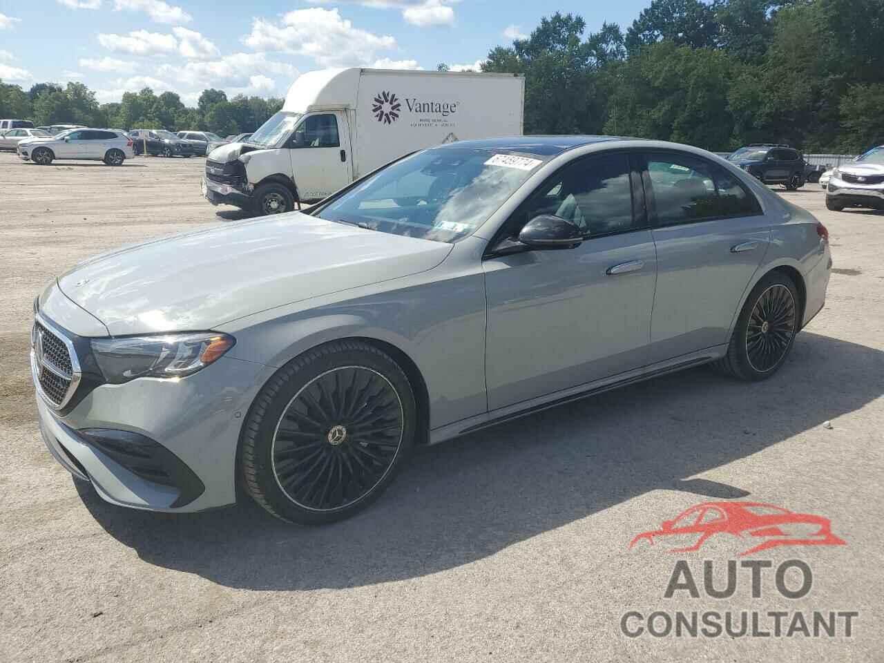 MERCEDES-BENZ E-CLASS 2024 - W1KLF4HB3RA045181