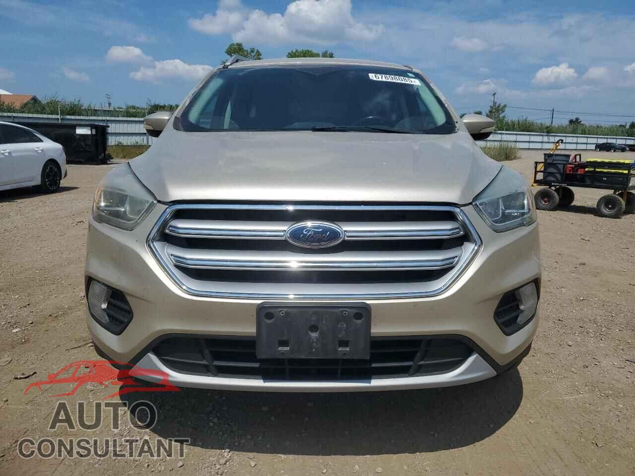 FORD ESCAPE 2017 - 1FMCU9JD2HUD37034