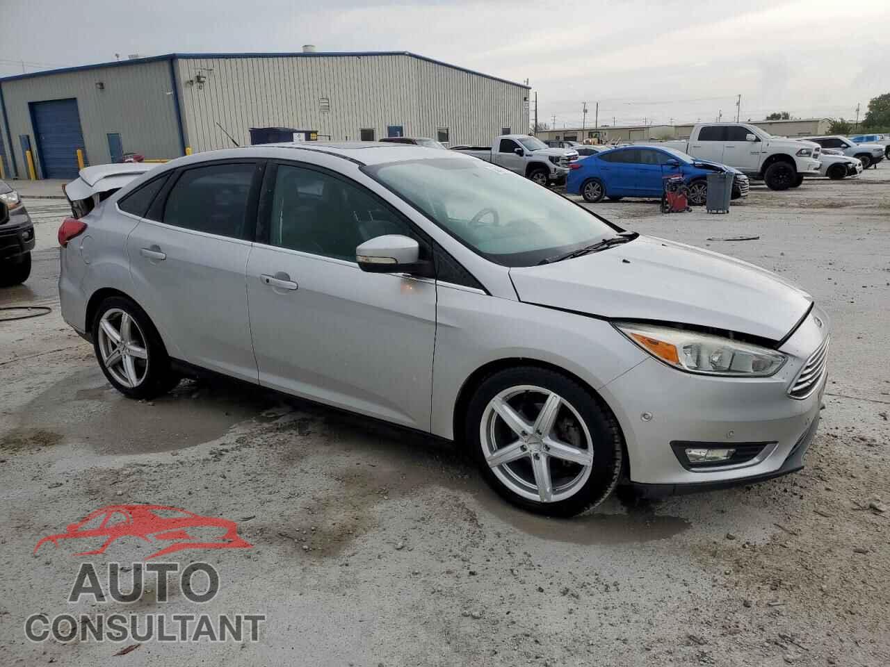 FORD FOCUS 2015 - 1FADP3J20FL299548