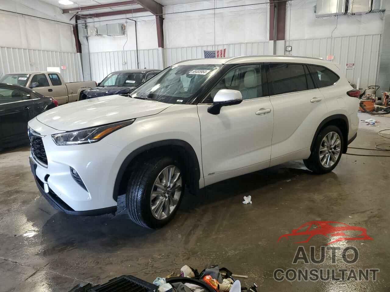 TOYOTA HIGHLANDER 2022 - 5TDXBRCHXNS537994