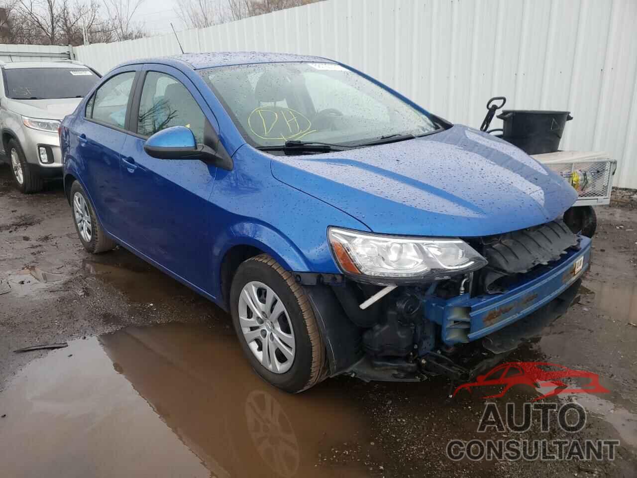 CHEVROLET SONIC 2018 - 1G1JB5SH1J4103297
