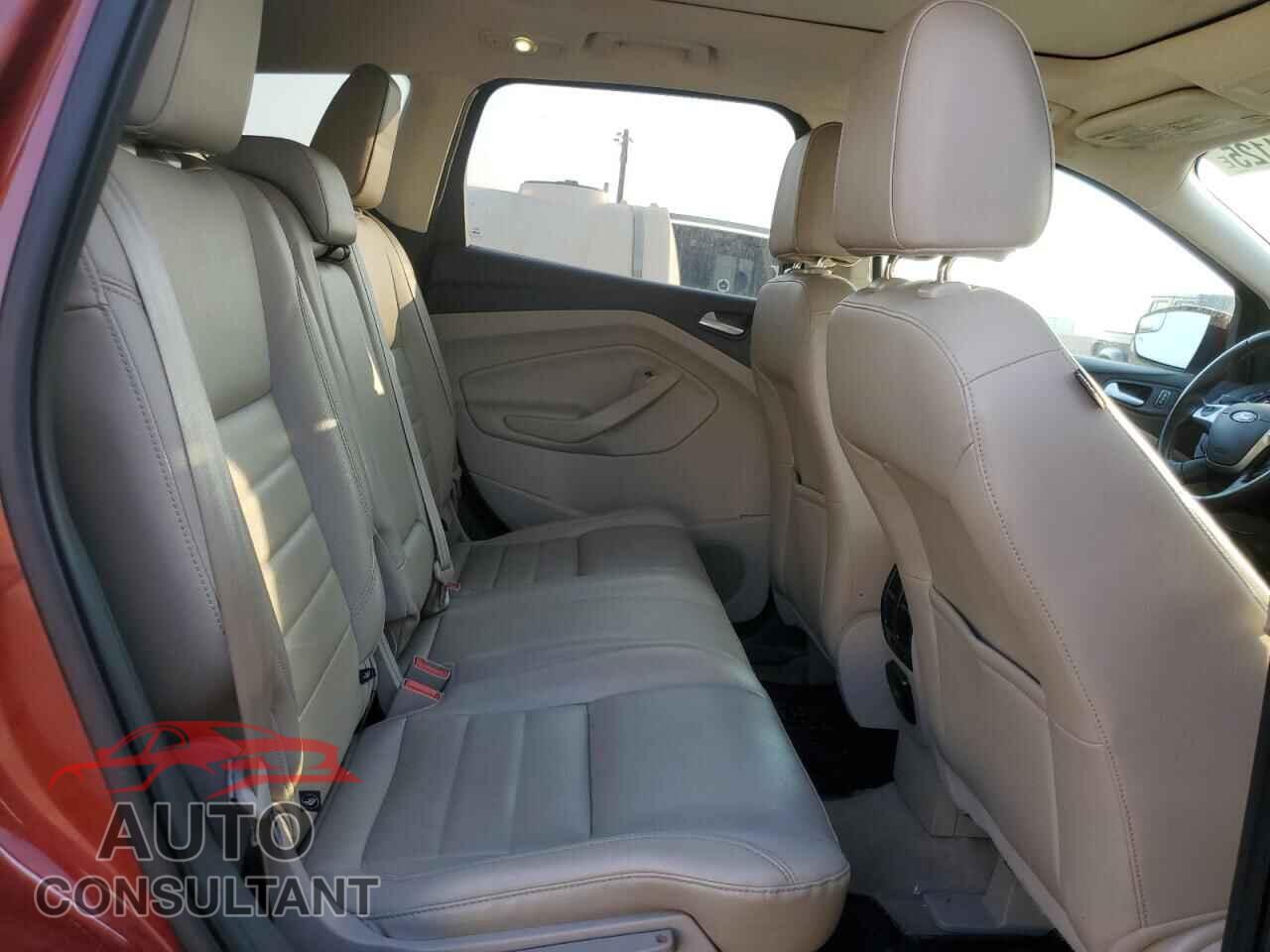 FORD ESCAPE 2014 - 1FMCU9GX8EUA08819