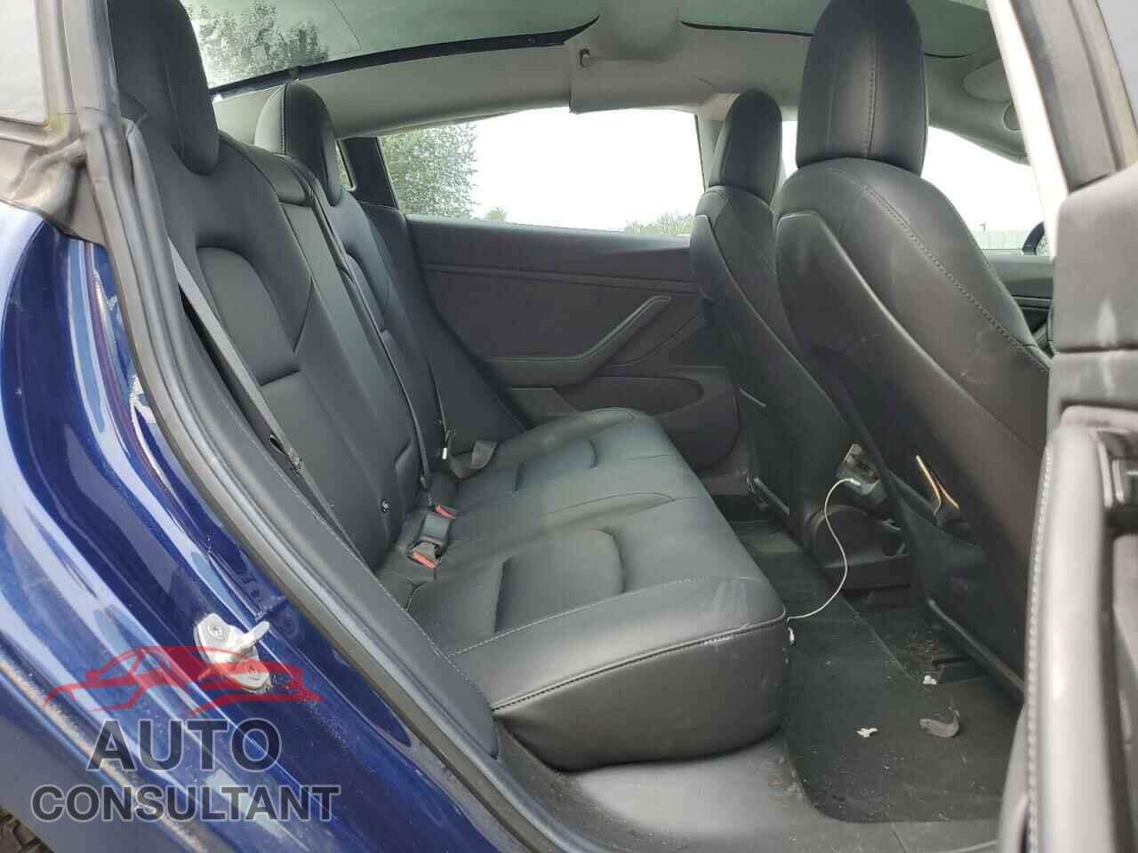 TESLA MODEL 3 2018 - 5YJ3E1EA1JF039205