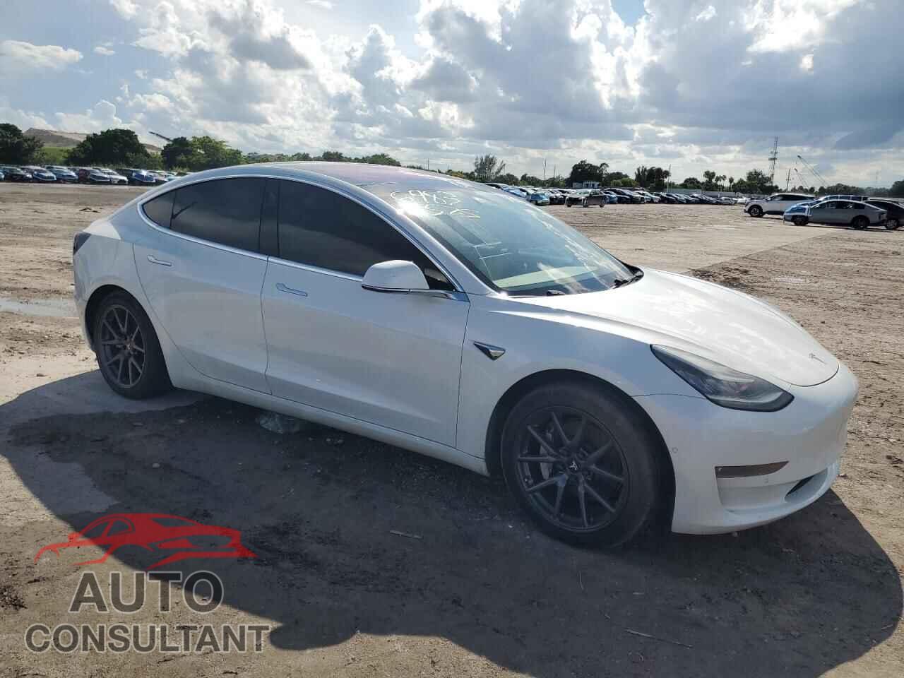TESLA MODEL 3 2018 - 5YJ3E1EA8JF017251