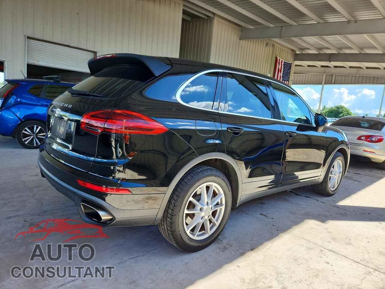 PORSCHE CAYENNE 2016 - WP1AA2A22GKA11821