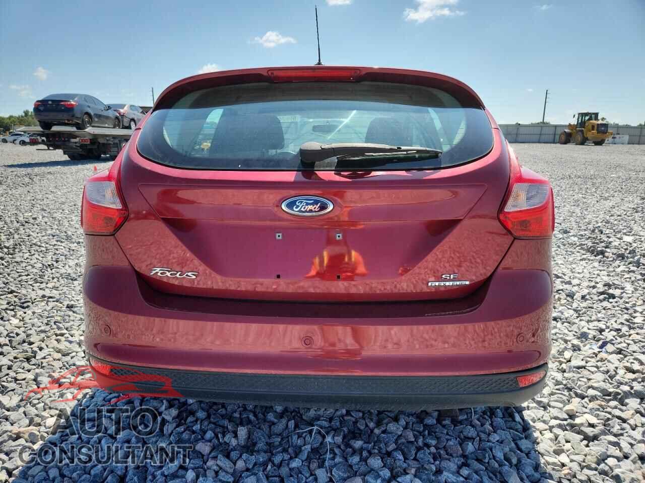 FORD FOCUS 2014 - 1FADP3K26EL284520