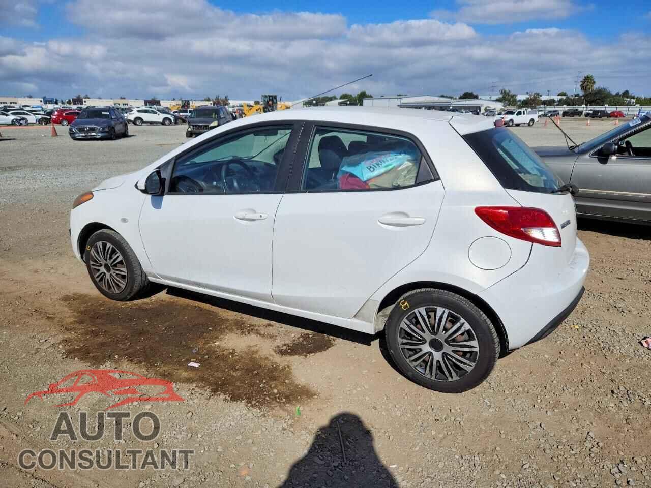 MAZDA 2 2013 - JM1DE1KZ4D0156164
