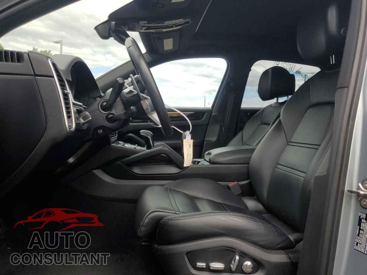 PORSCHE CAYENNE 2020 - WP1AA2AY8LDA06447