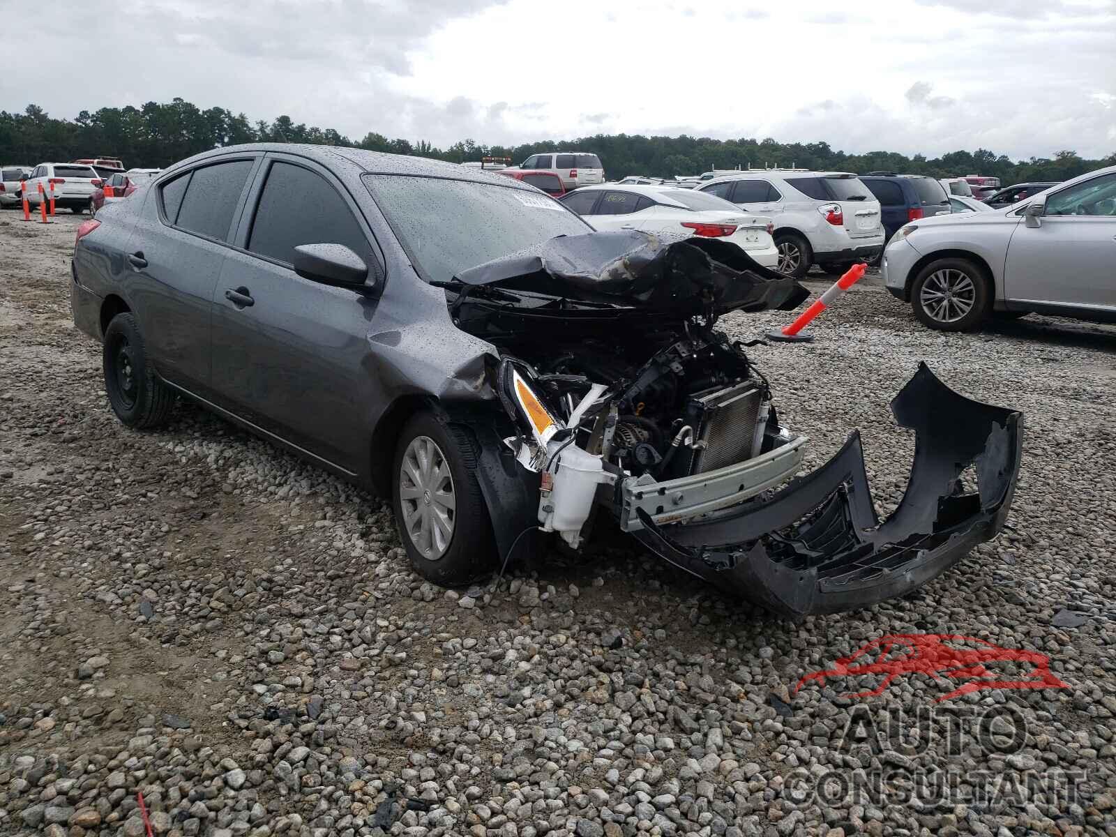 NISSAN VERSA 2018 - 3N1CN7AP3JL885515