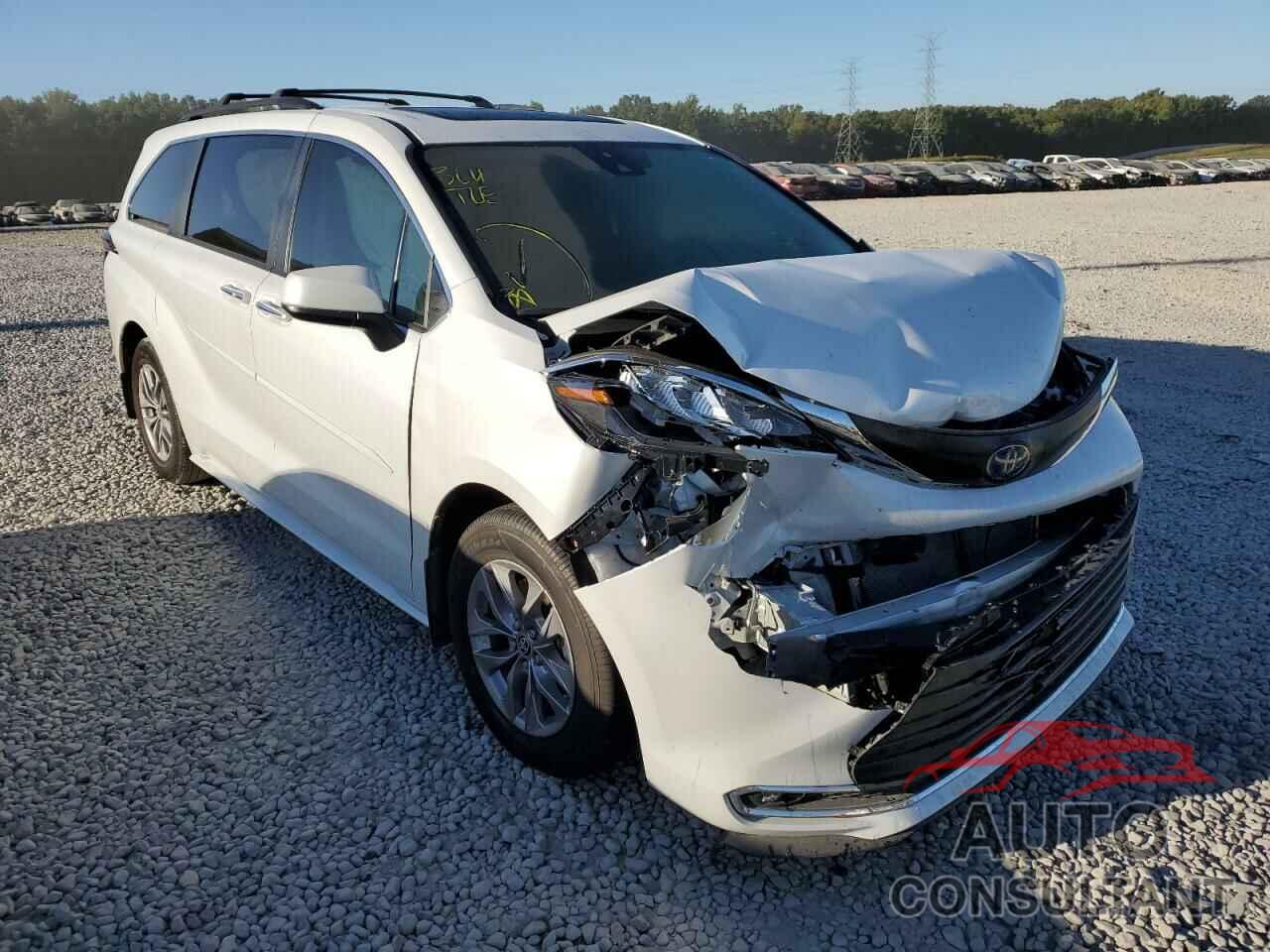 TOYOTA SIENNA 2022 - 5TDJRKEC4NS104486