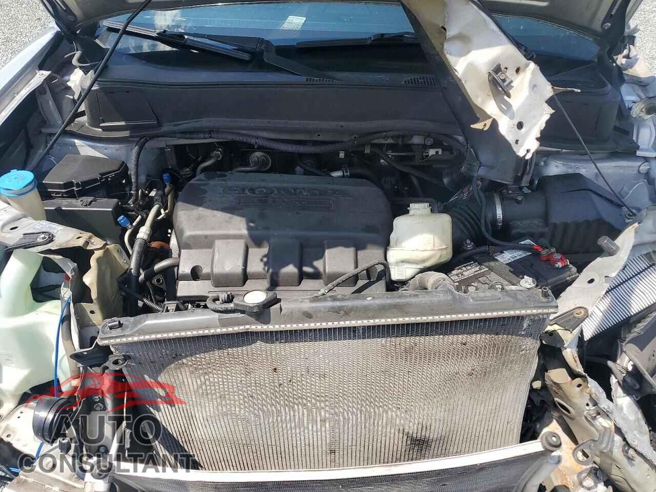 HONDA PILOT 2015 - 5FNYF3H20FB031834