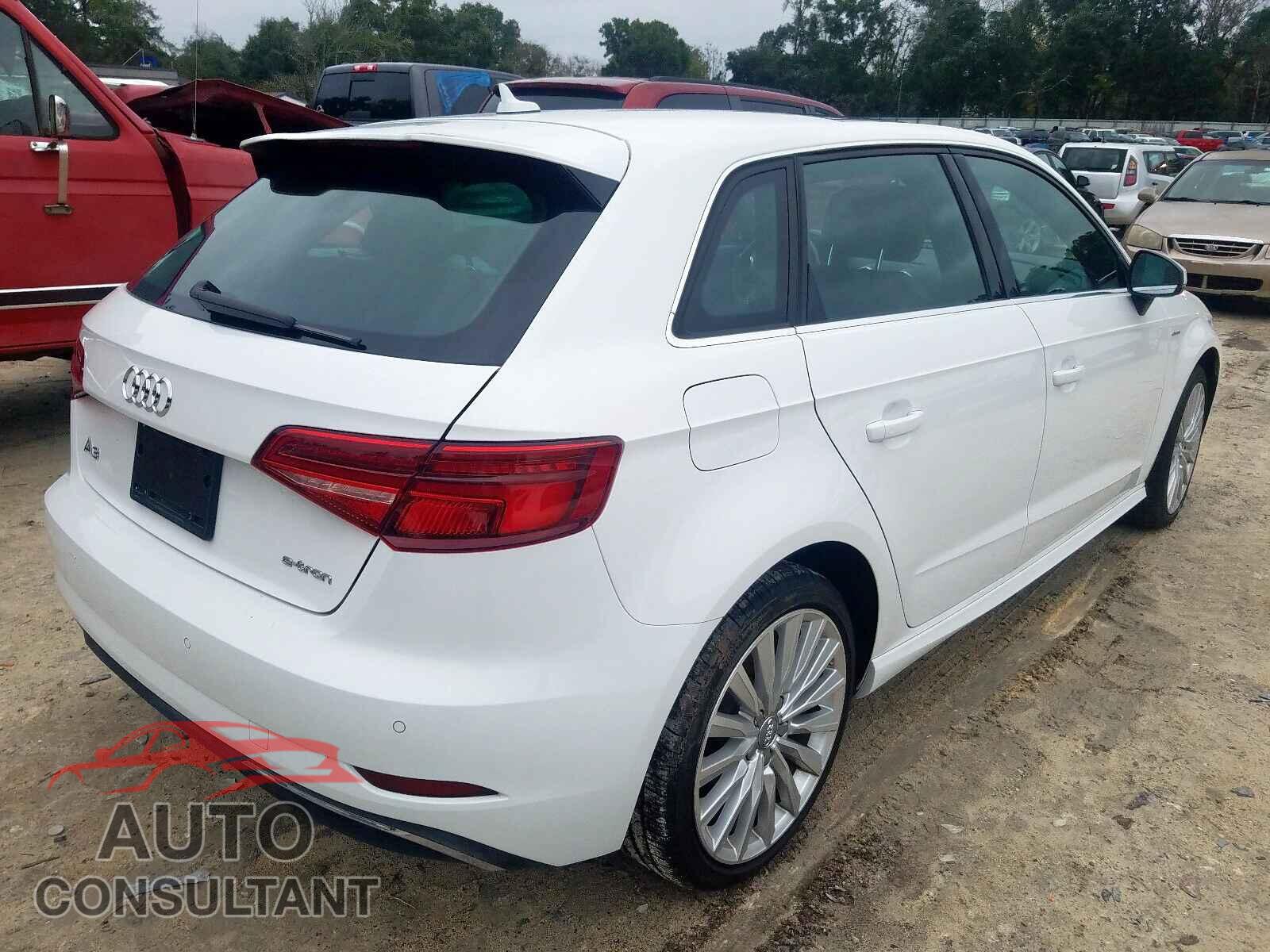 AUDI A3 2017 - WAUTPBFF7HA055967