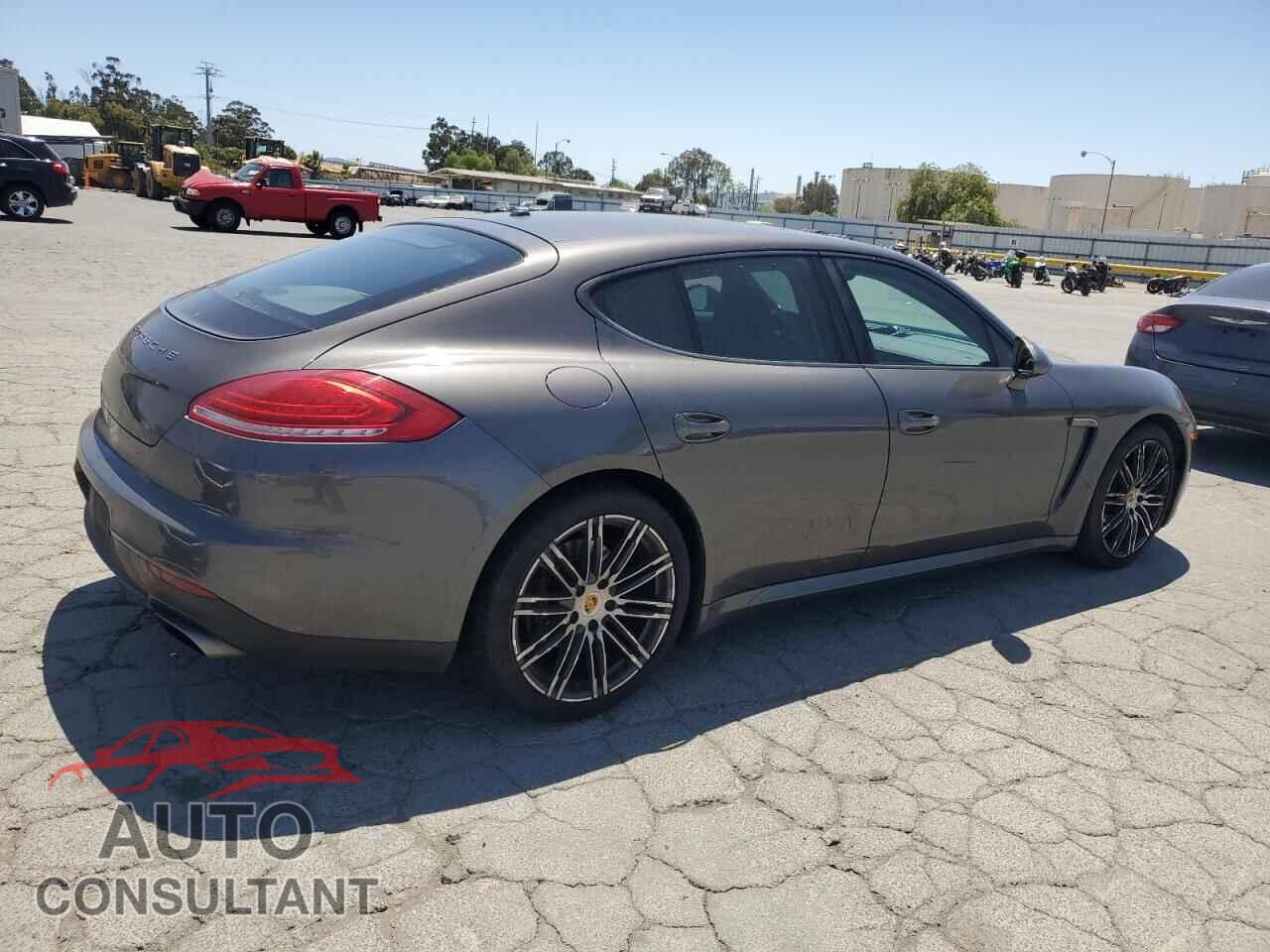 PORSCHE PANAMERA 2015 - WP0AA2A72FL006432