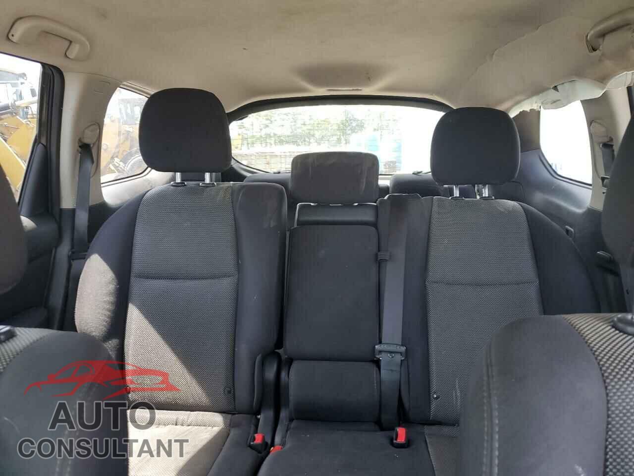NISSAN PATHFINDER 2017 - 5N1DR2MM7HC679013