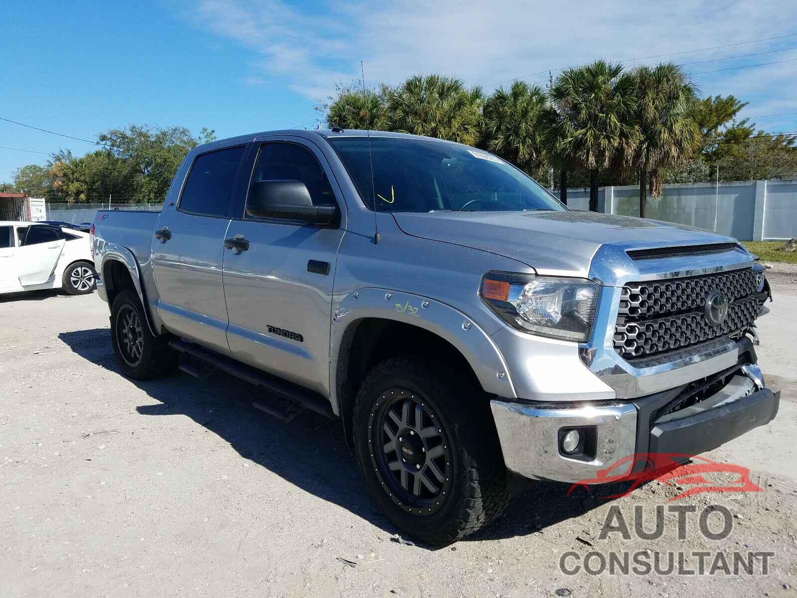 TOYOTA TUNDRA 2018 - 5TFDW5F1XJX699935