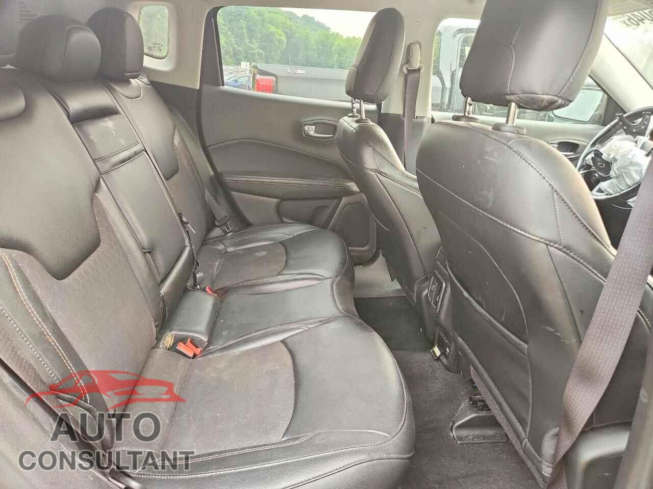 JEEP COMPASS 2019 - 3C4NJDBB9KT812895