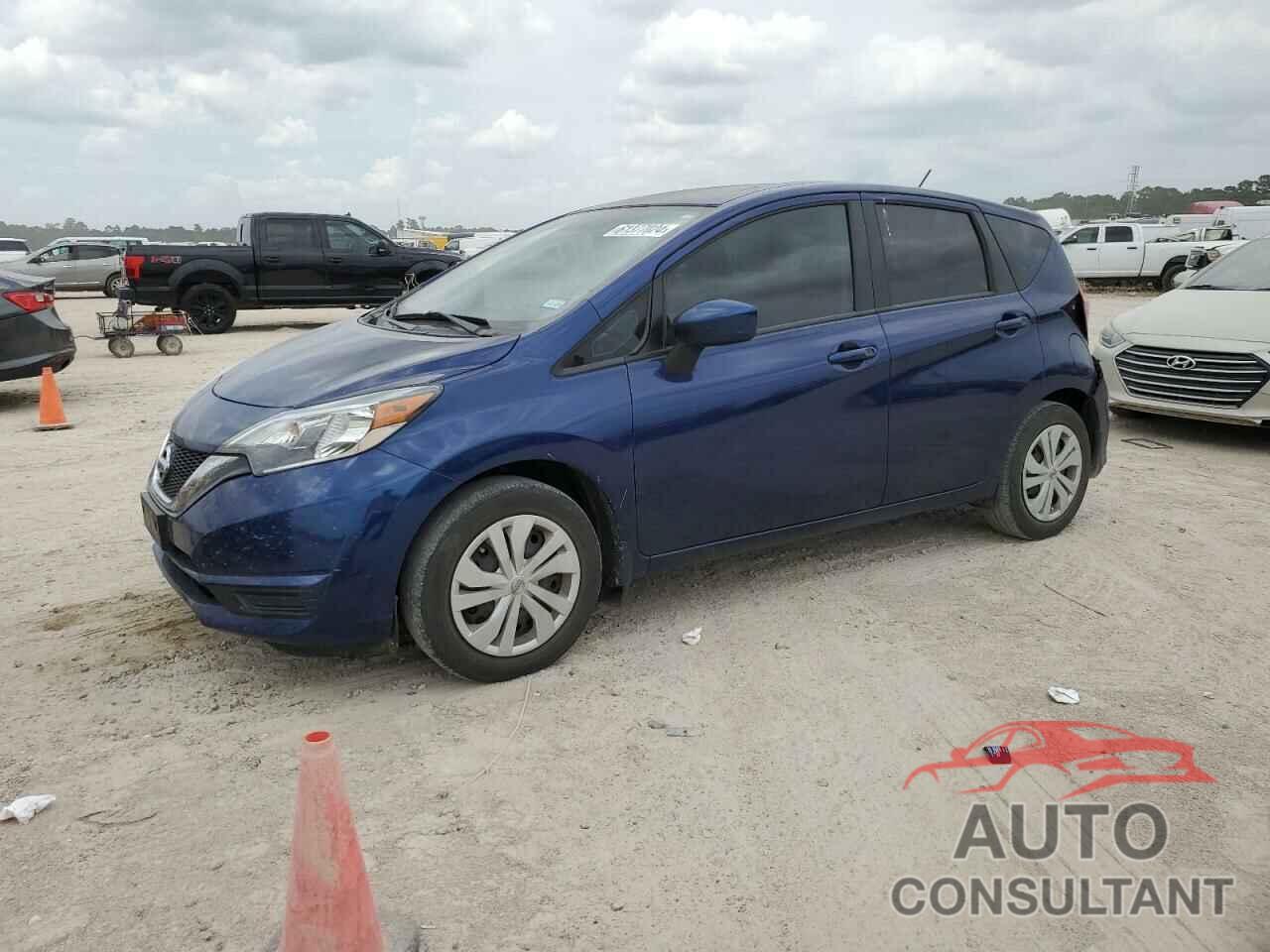 NISSAN VERSA 2018 - 3N1CE2CP0JL371895