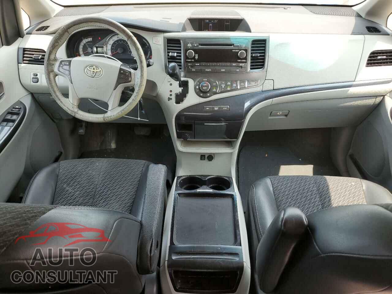 TOYOTA SIENNA 2011 - 5TDXK3DC2BS175090