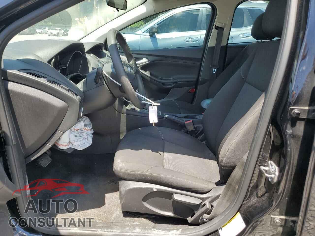 FORD FOCUS 2018 - 1FADP3F22JL265175