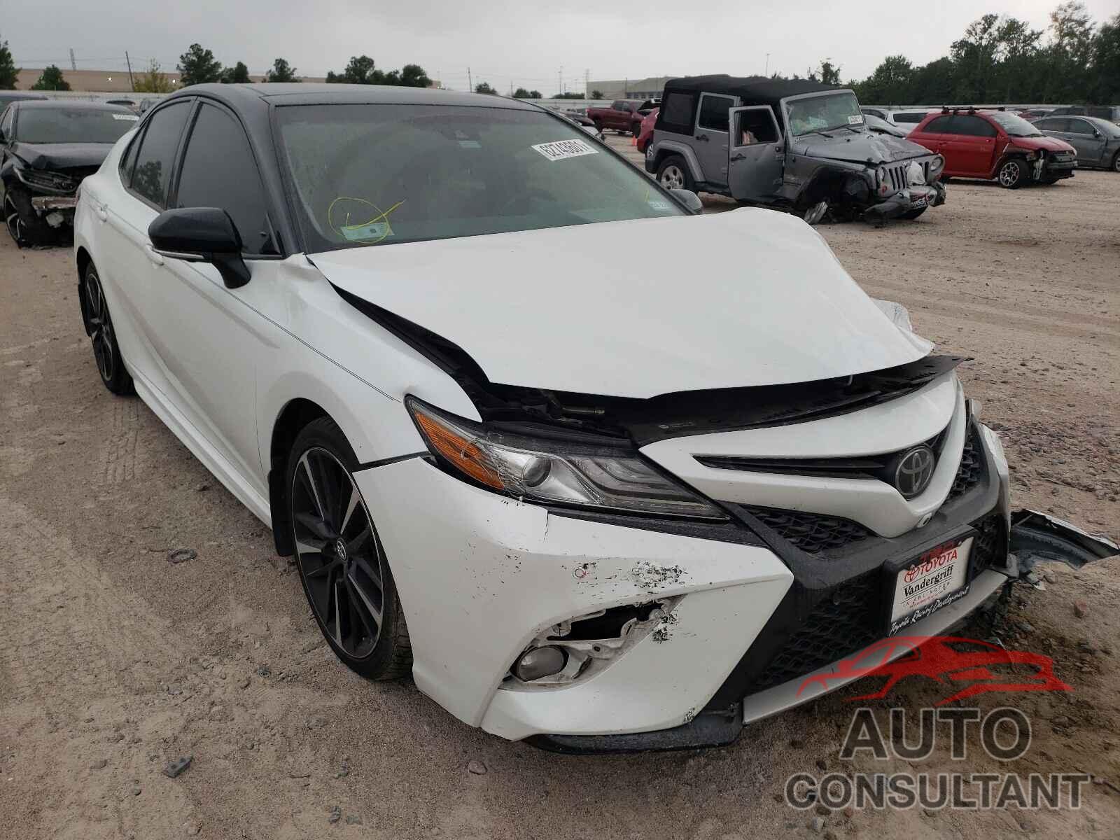 TOYOTA CAMRY 2018 - 4T1BZ1HK2JU012473