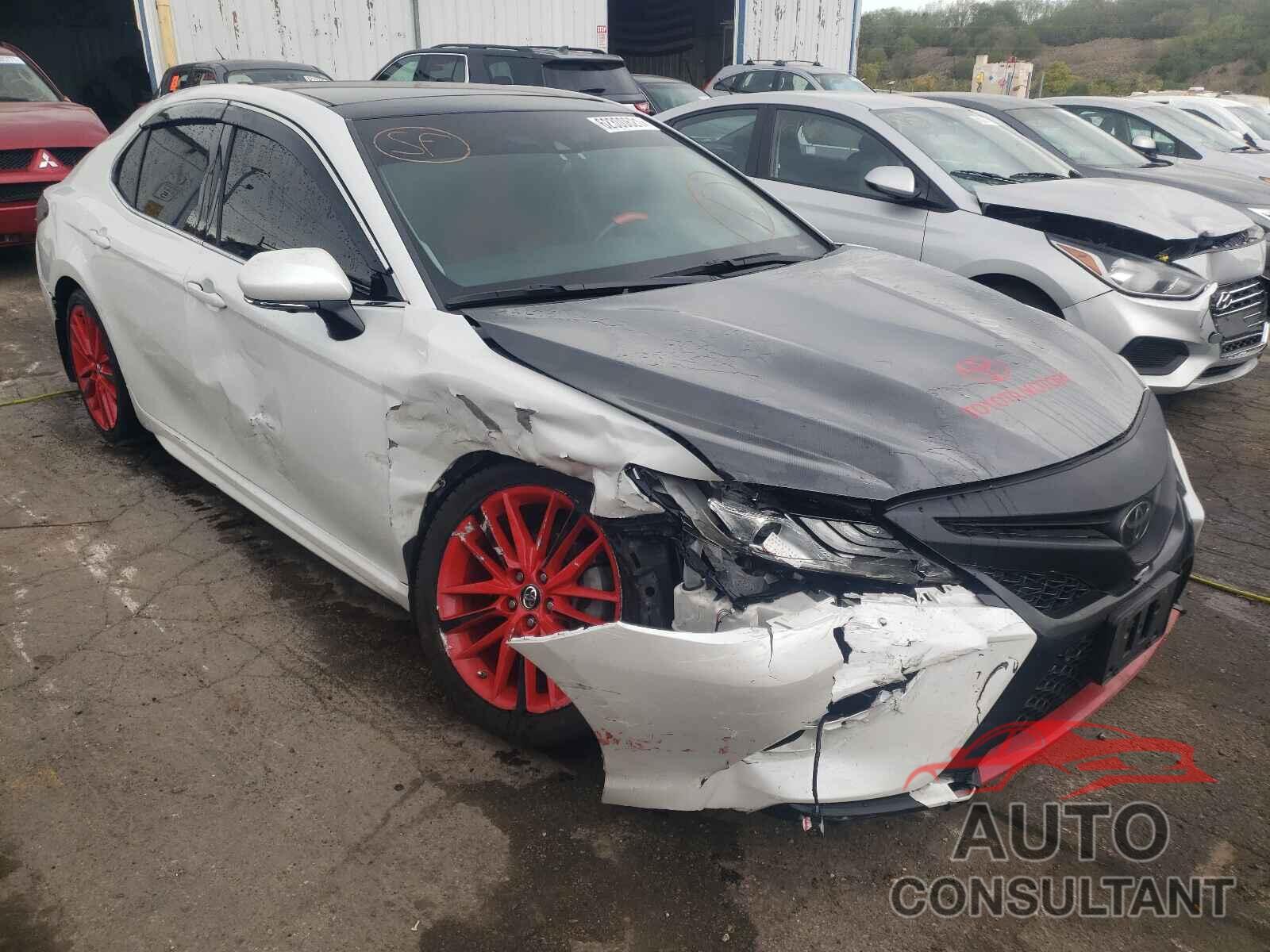TOYOTA CAMRY 2018 - 4T1BZ1HK5JU005629