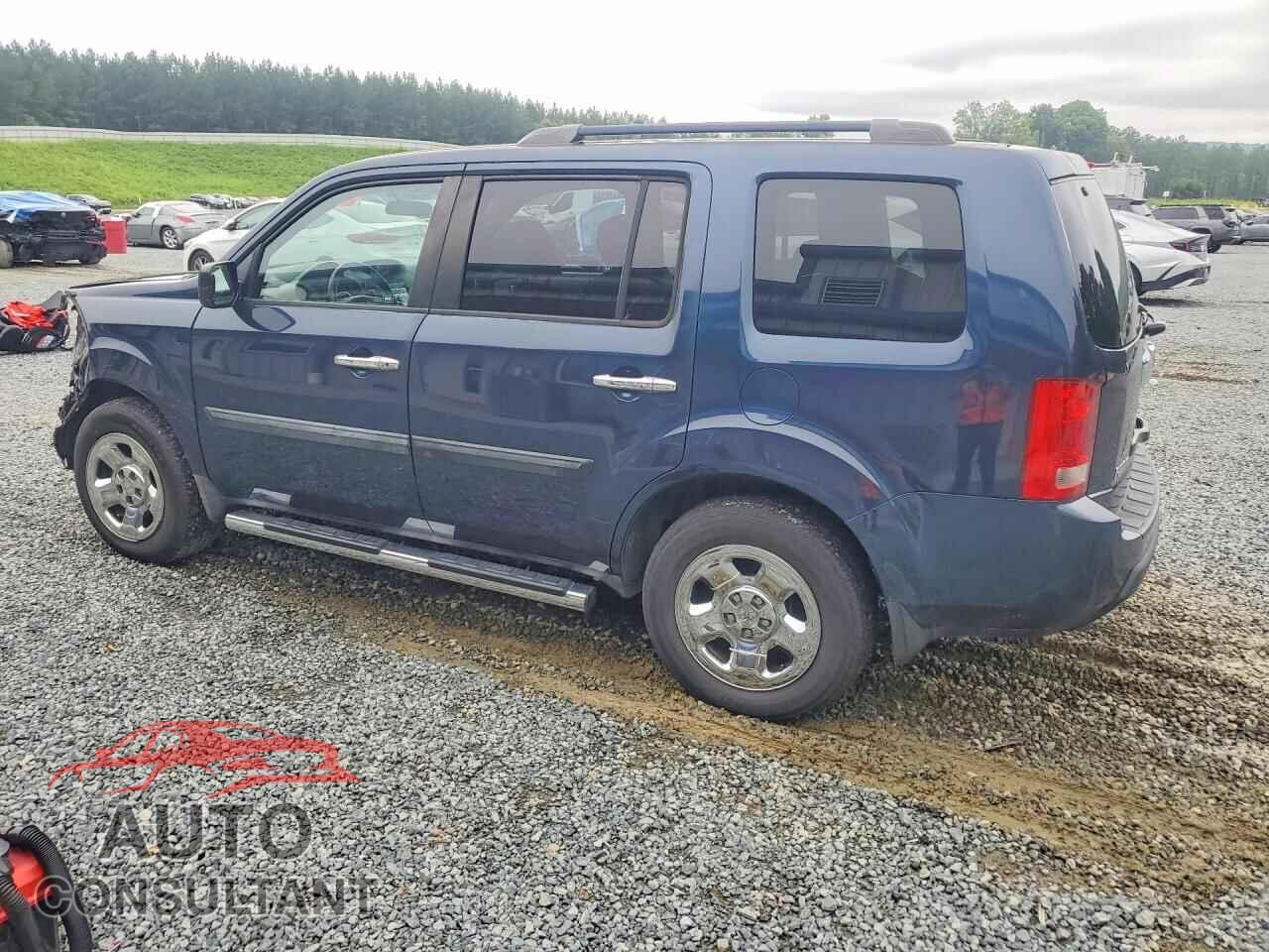 HONDA PILOT 2011 - 5FNYF3H22BB036995