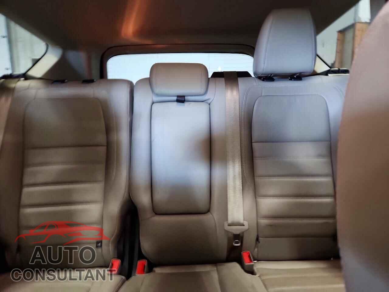 FORD ESCAPE 2017 - 1FMCU0JD3HUB06168