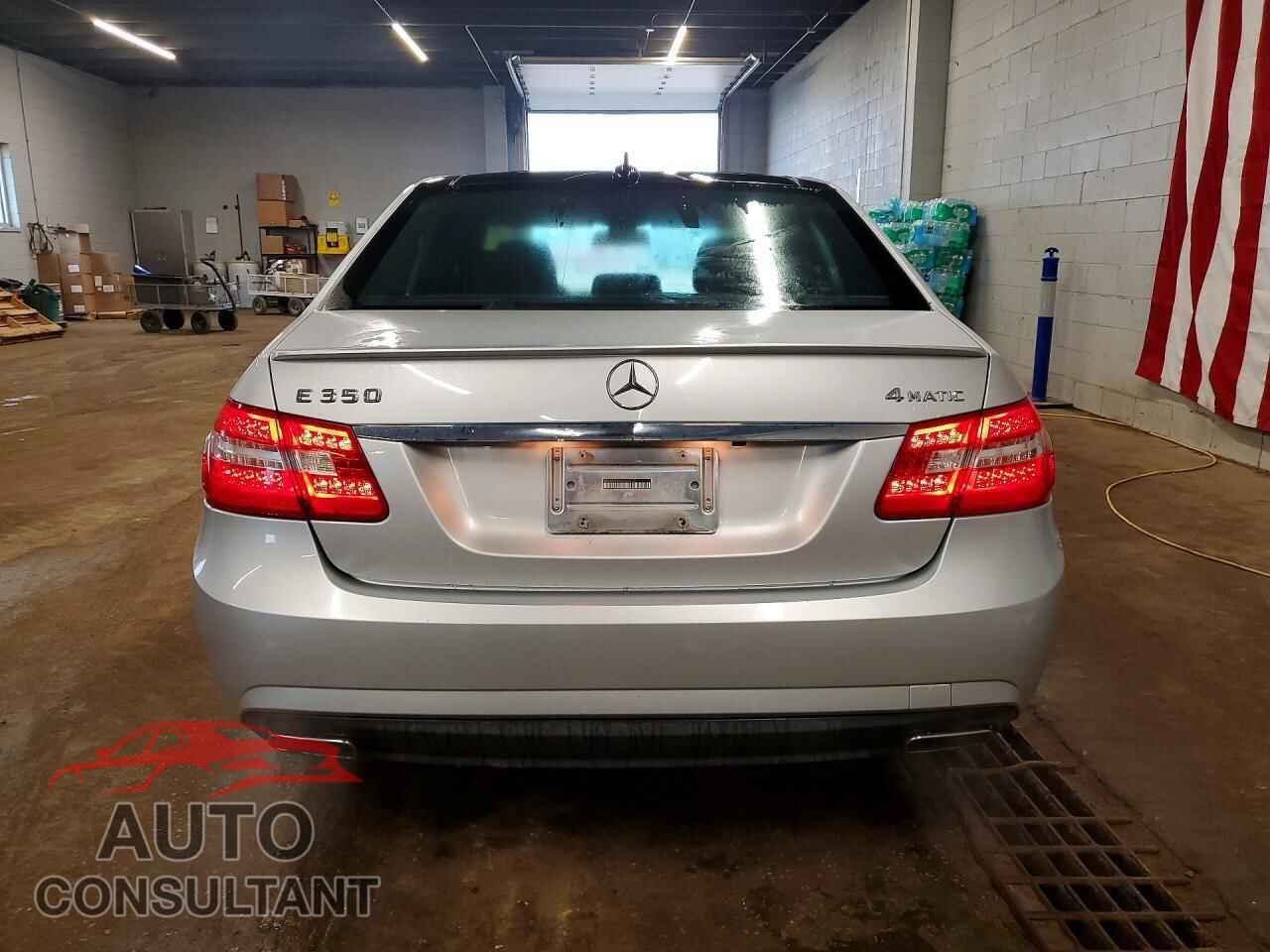 MERCEDES-BENZ E-CLASS 2011 - WDDHF8HB4BA301072