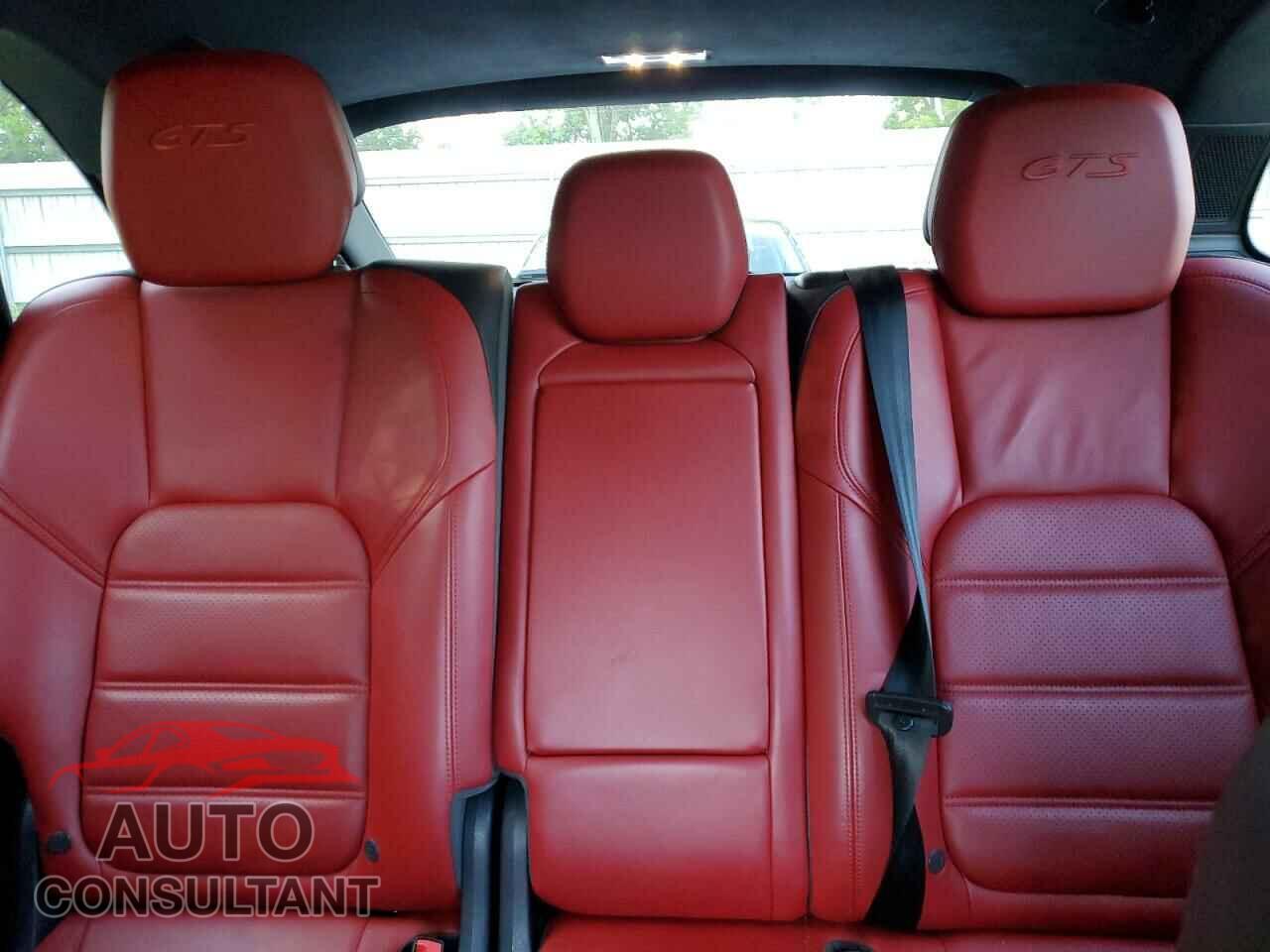 PORSCHE CAYENNE 2018 - WP1AD2A20JLA80760