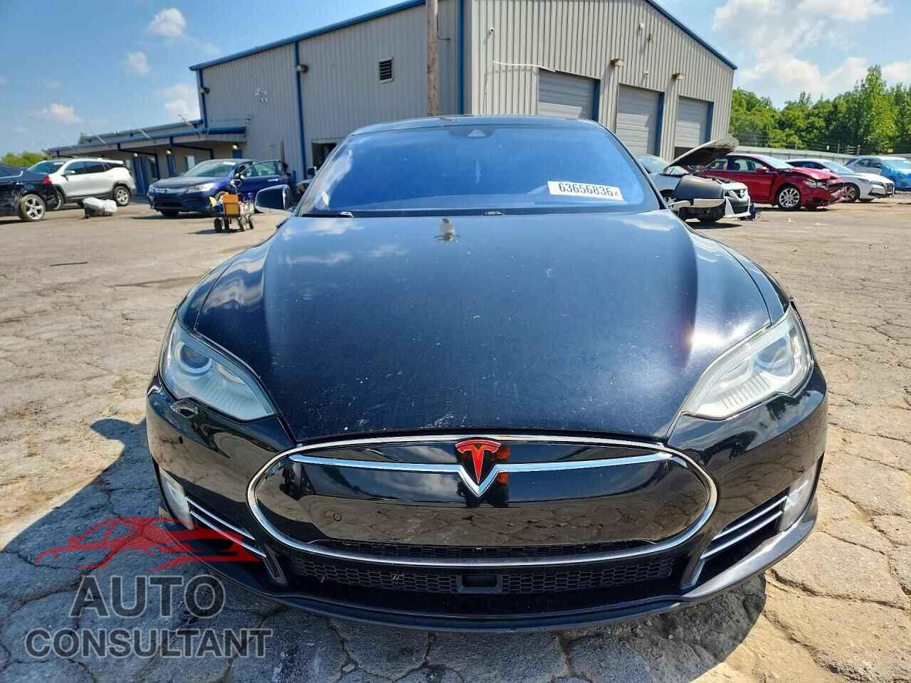 TESLA MODEL S 2015 - 5YJSA1H47FF083200