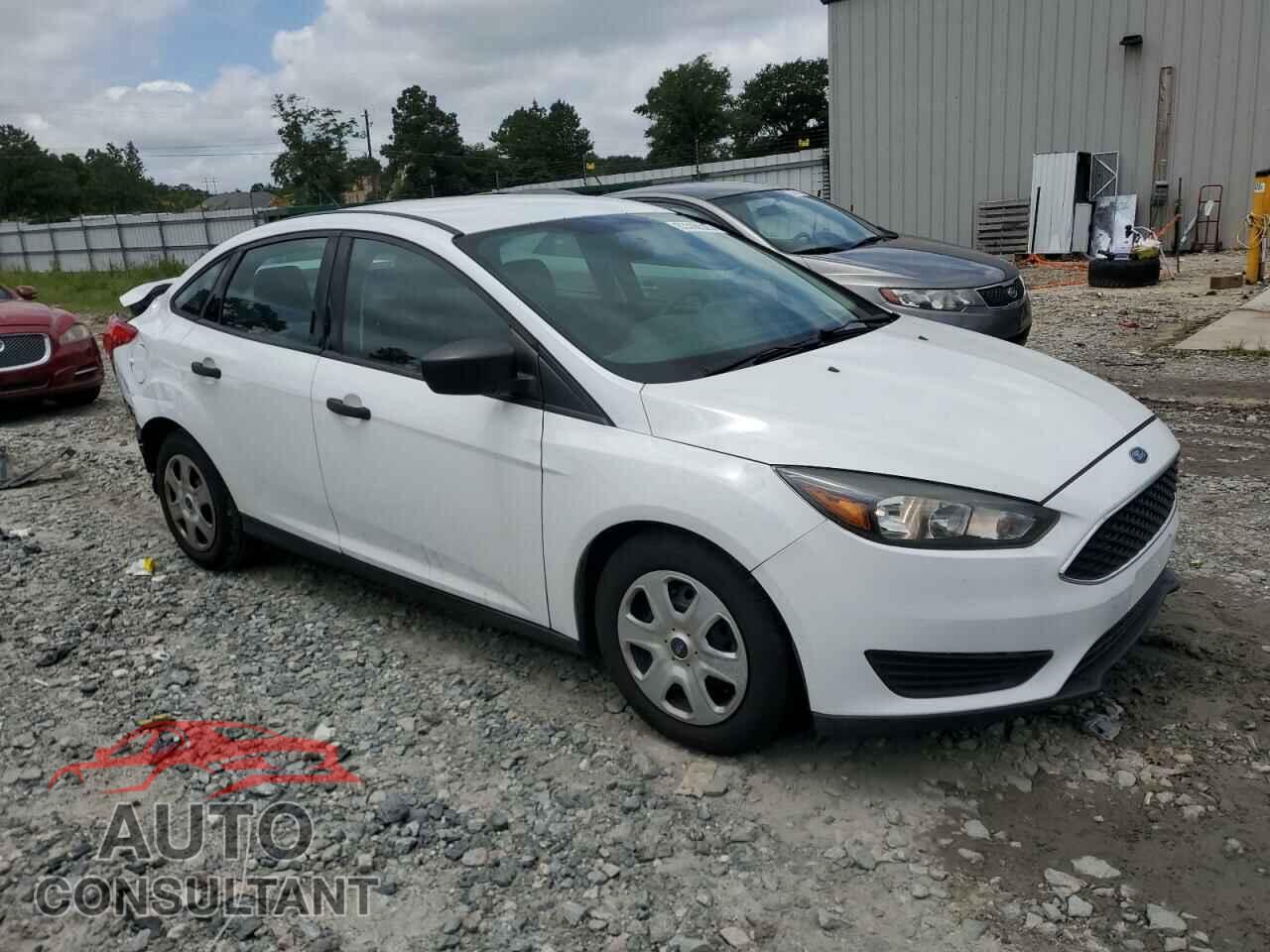 FORD FOCUS 2017 - 1FADP3E26HL201703