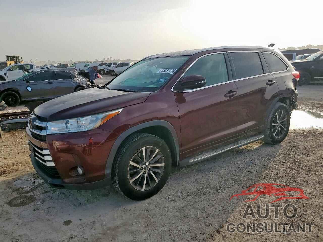 TOYOTA HIGHLANDER 2018 - 5TDKZRFH3JS282150