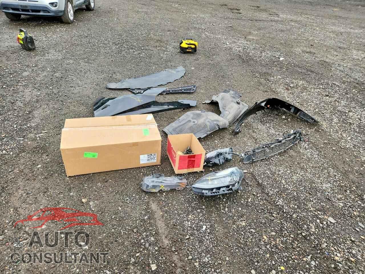 TESLA MODEL 3 2019 - 5YJ3E1EB0KF440366