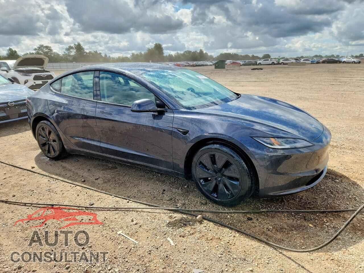 TESLA MODEL 3 2024 - 5YJ3E1EA9RF749092