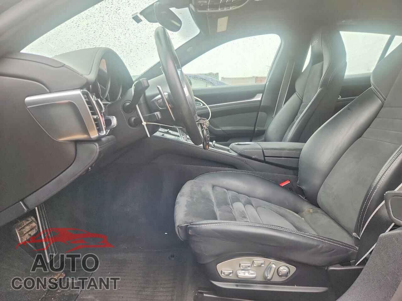 PORSCHE PANAMERA 2016 - WP0AF2A71GL080802