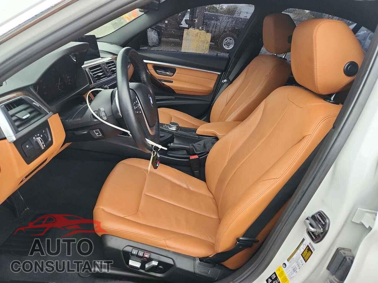 BMW 3 SERIES 2018 - WBA8D9C5XJEM35113