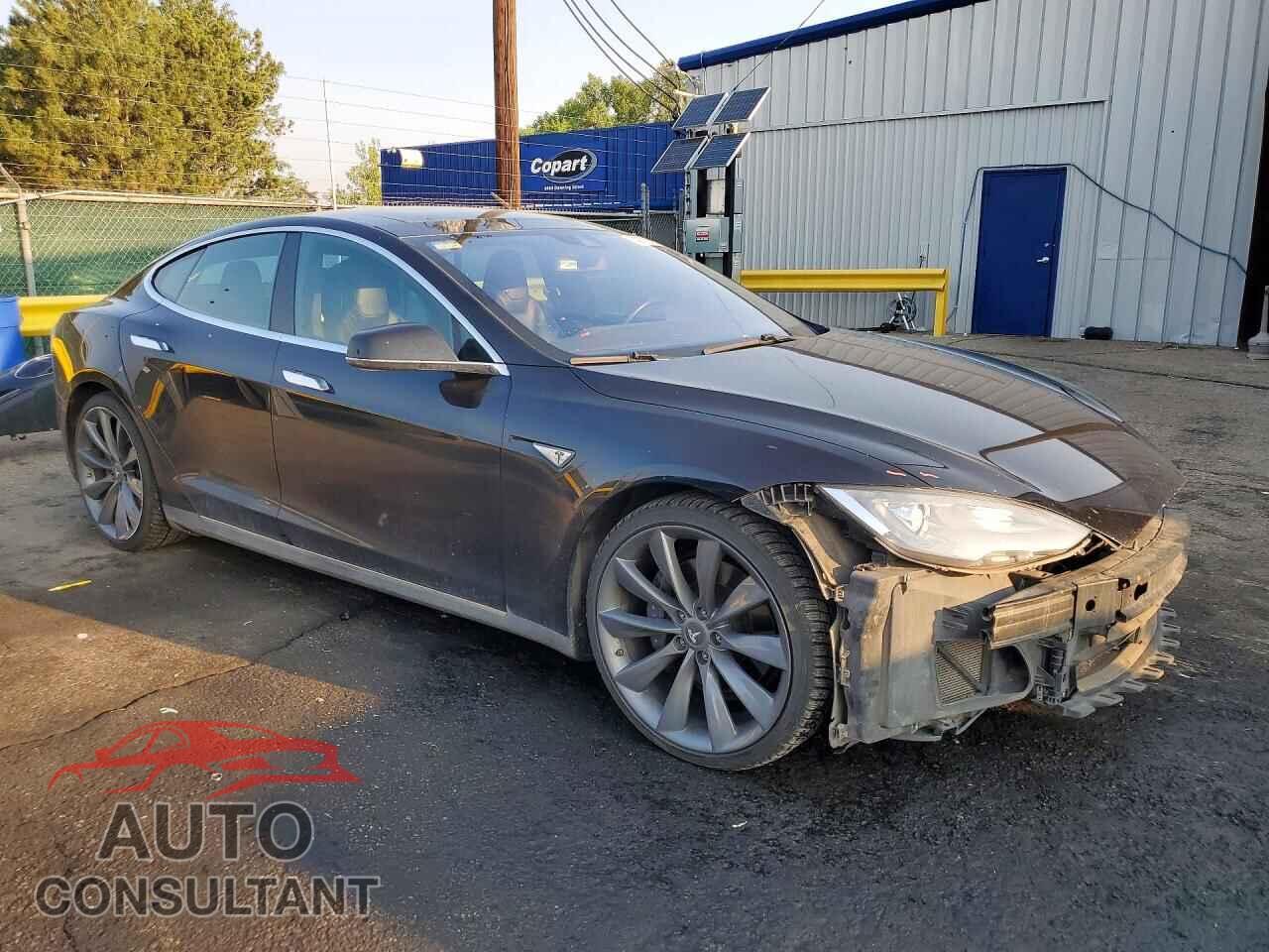 TESLA MODEL S 2015 - 5YJSA1E25FF108842