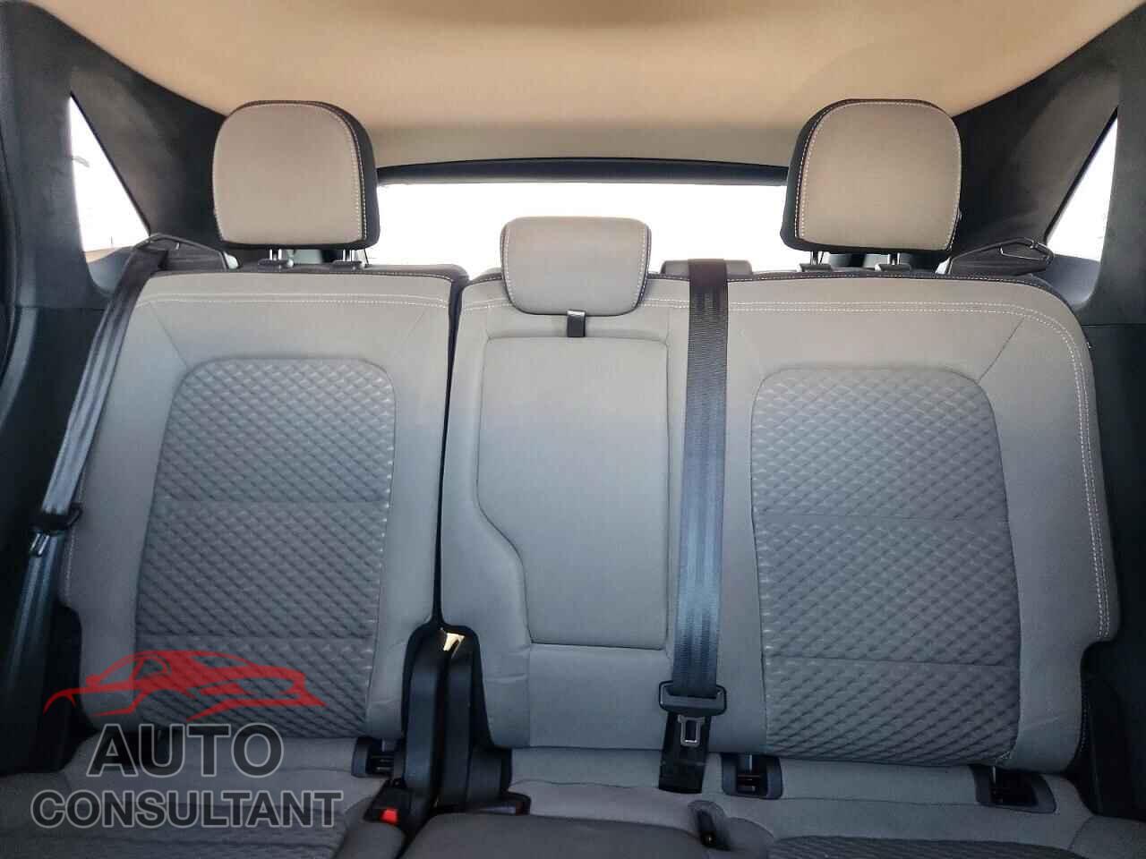 FORD ESCAPE 2020 - 1FMCU0G60LUA54175