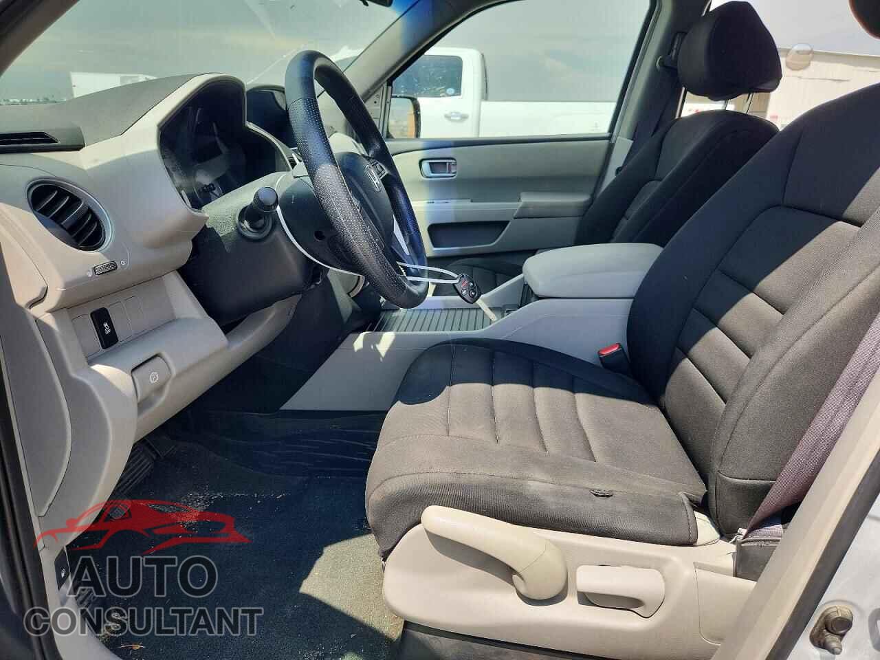 HONDA PILOT 2015 - 5FNYF4H25FB042995